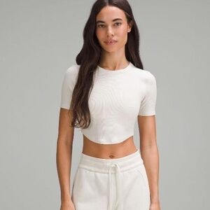 Lululemon Hold Tight Cropped T Shirt Bone Size 6